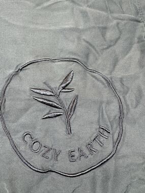Cozy Earth King Size Flat Sheet Gray 100% Viscose From Bamboo Preowned 104X104”